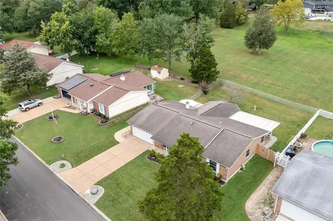 501 Forest Run Dr, Eureka, MO 63025 photo 4