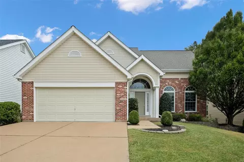 9346 Southtowne Farms Dr, Saint Louis, MO 63123