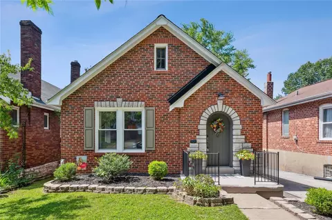 1415 Barger Pl, Saint Louis, MO 63117