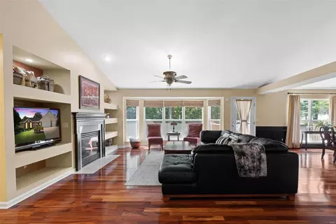 1561 Parsons Bend Ct, O'fallon, MO 63366 photo 4