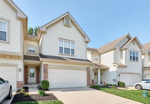 1244 Woodgrove Park Dr, O'fallon, MO 63366