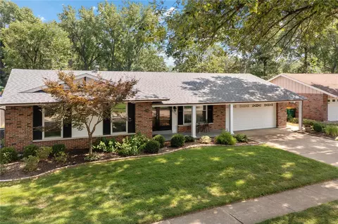 3556 Rue De Renard, Florissant, MO 63034