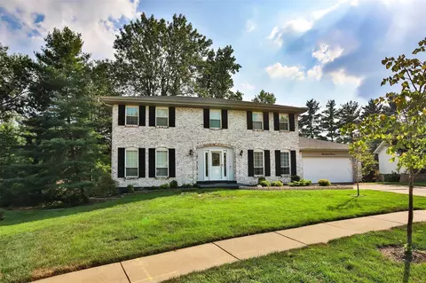 1711 Howehill Ct, Chesterfield, MO 63017