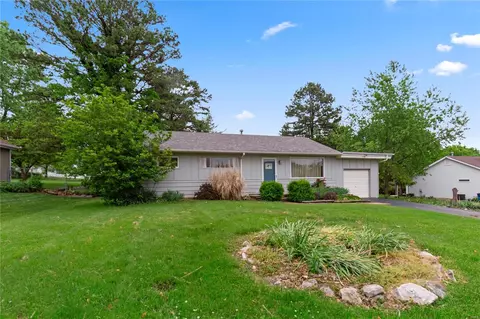 709 Joyce Ann Dr, Manchester, MO 63021
