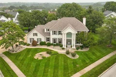 902 Bristol Manor Ct, Ballwin, MO 63011 photo 3