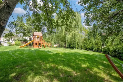902 Bristol Manor Ct, Ballwin, MO 63011 photo 5