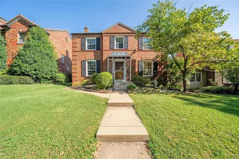 6447 Murdoch Ave, Saint Louis, MO 63109