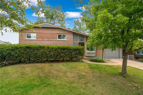 10732 Larkspur Dr, Saint Louis, MO 63123