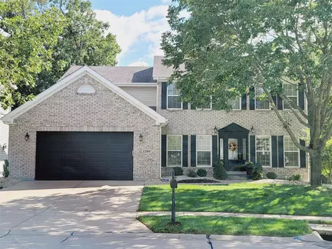 1280 Arbor Bluff Cir, Ballwin, MO 63021