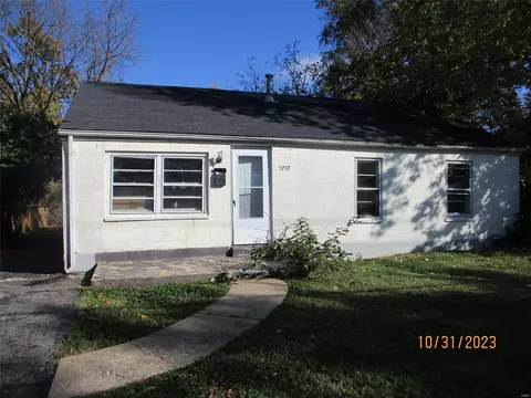 9737 Flora Ave, Saint Louis, MO 63114