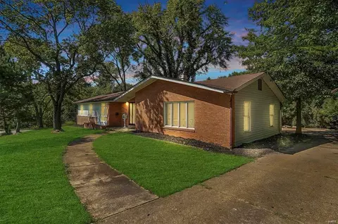 10941 Townley Dr, Saint Ann, MO 63074