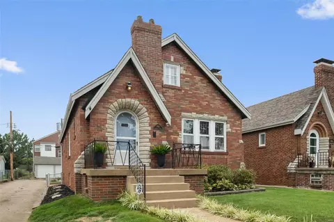 5812 Tholozan Ave, Saint Louis, MO 63109