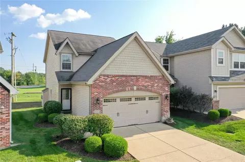 1730 Coupru Ct, Saint Peters, MO 63376