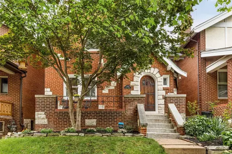 3123 Gurney Ave, Saint Louis, MO 63116