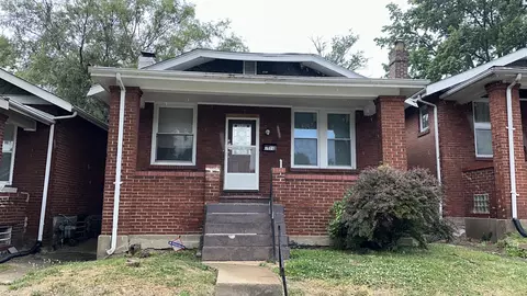 1026 Hornsby Ave, Saint Louis, MO 63147