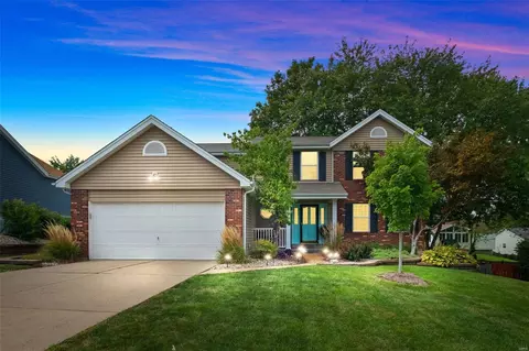 549 Highfield Dr, Saint Charles, MO 63304
