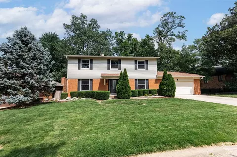 12375 Country Glen Ln, Saint Louis, MO 63141