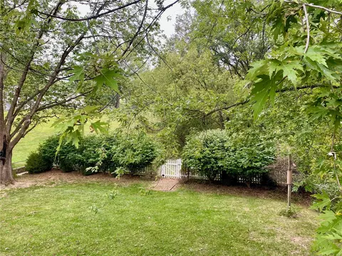 679 Walnut Point Ct, Ballwin, MO 63021 photo 17