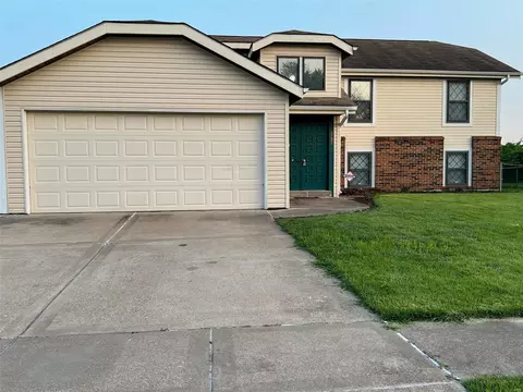3908 Birkemeier Dr, Florissant, MO 63034