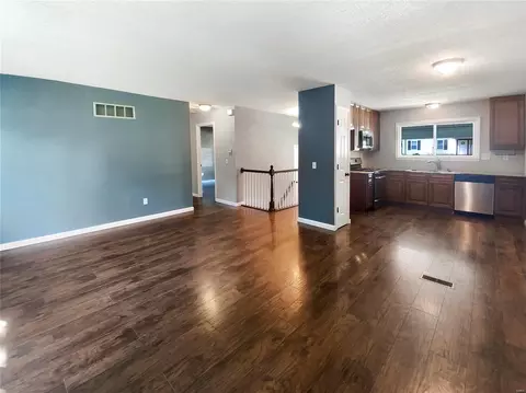 2416 Breezy Point Ln, O'fallon, MO 63368 photo 2