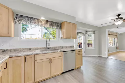 447 Tailor Ln, O'fallon, MO 63368 photo 8