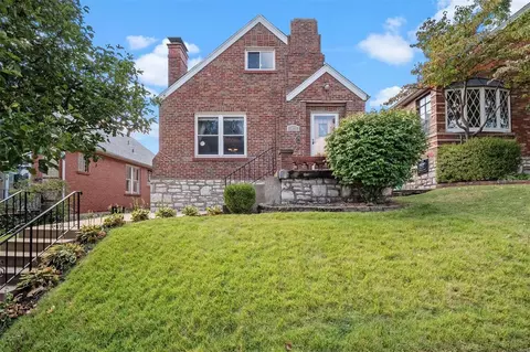 6616 Winnebago St, Saint Louis, MO 63109