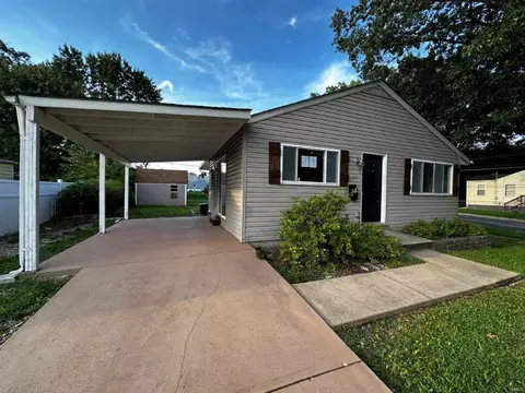 9601 Miriam Ave, Saint Louis, MO 63114
