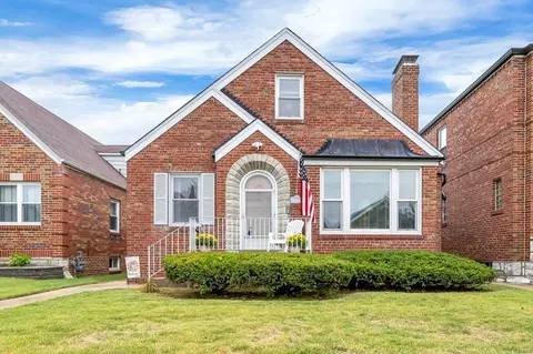6204 Pernod Ave, Saint Louis, MO 63139