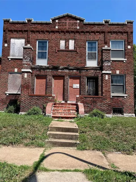 4815 Farlin Ave, Saint Louis, MO 63115