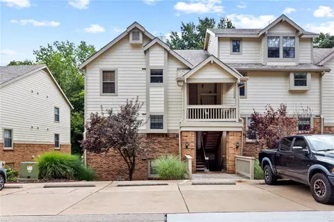 12948 Bryce Canyon Dr #A, Maryland Heights, MO 63043