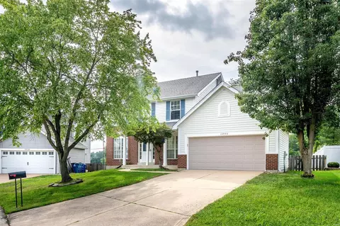 16940 Kingstowne Place Dr, Wildwood, MO 63011