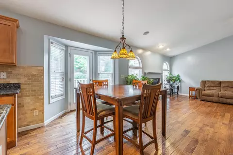 2420 Nalpak Dr, Saint Peters, MO 63376 photo 7