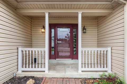 2420 Nalpak Dr, Saint Peters, MO 63376 photo 2