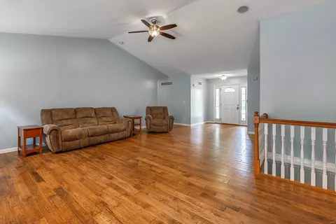 2420 Nalpak Dr, Saint Peters, MO 63376 photo 6