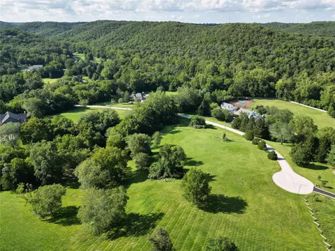 17414 Summit View Place Ln, Wildwood, MO 63038