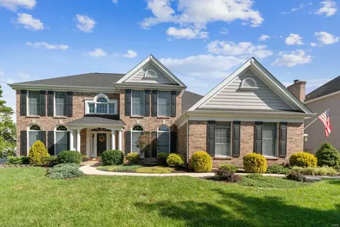 17113 Westridge Meadows Dr, Chesterfield, MO 63005