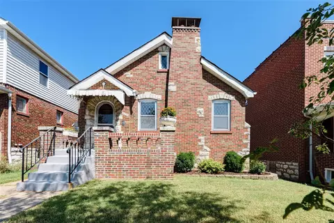 6079 Hartford St, Saint Louis, MO 63139