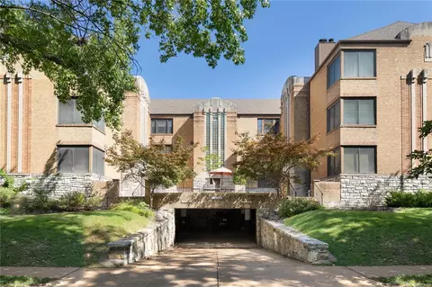 7559 Byron Pl #2E, Saint Louis, MO 63105