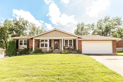2690 Blackforest, Oakville, MO 63129