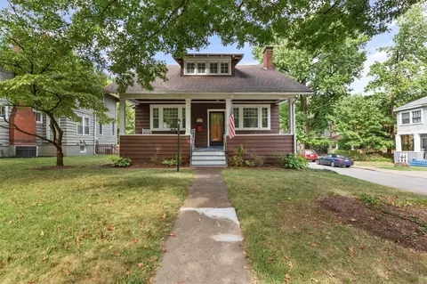 125 S Elm Ave, Webster Groves, MO 63119