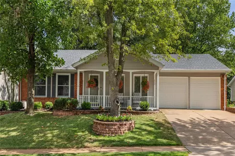 840 La Bonne Pkwy, Manchester, MO 63021