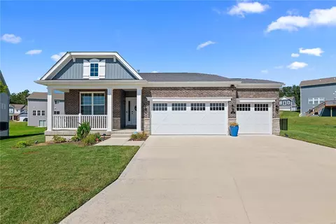 88 Benton Pine Dr, Wentzville, MO 63385