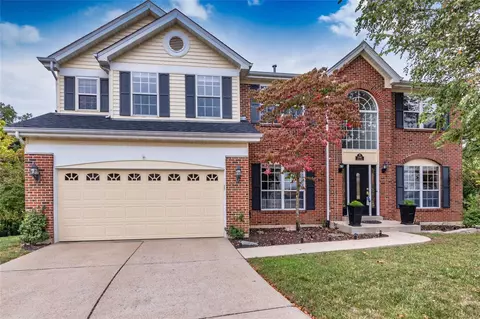 1645 Spring Chase Dr, Fenton, MO 63026
