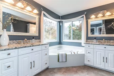 1645 Spring Chase Dr, Fenton, MO 63026 photo 24