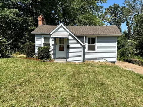 339 Fork Dr, Saint Louis, MO 63137