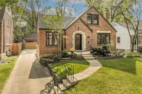 7110 Stanford Ave, Saint Louis, MO 63130