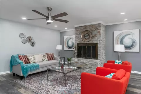 7557 Rowles Ave, Ferguson, MO 63135 photo 5