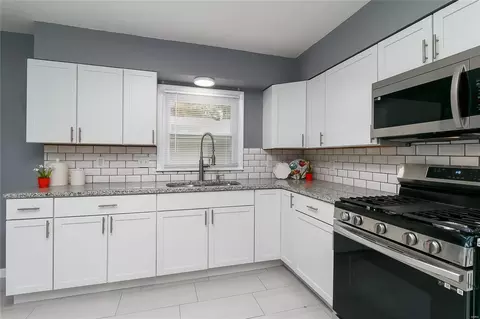 7557 Rowles Ave, Ferguson, MO 63135 photo 17