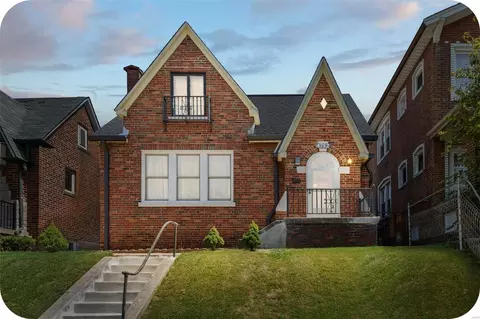 4752 S Compton Ave, Saint Louis, MO 63111