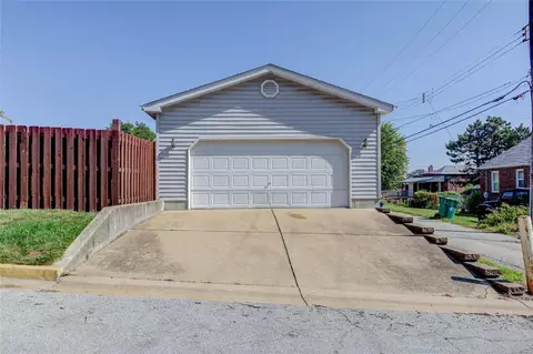 700 N 3rd St, Saint Charles, MO 63301 photo 35